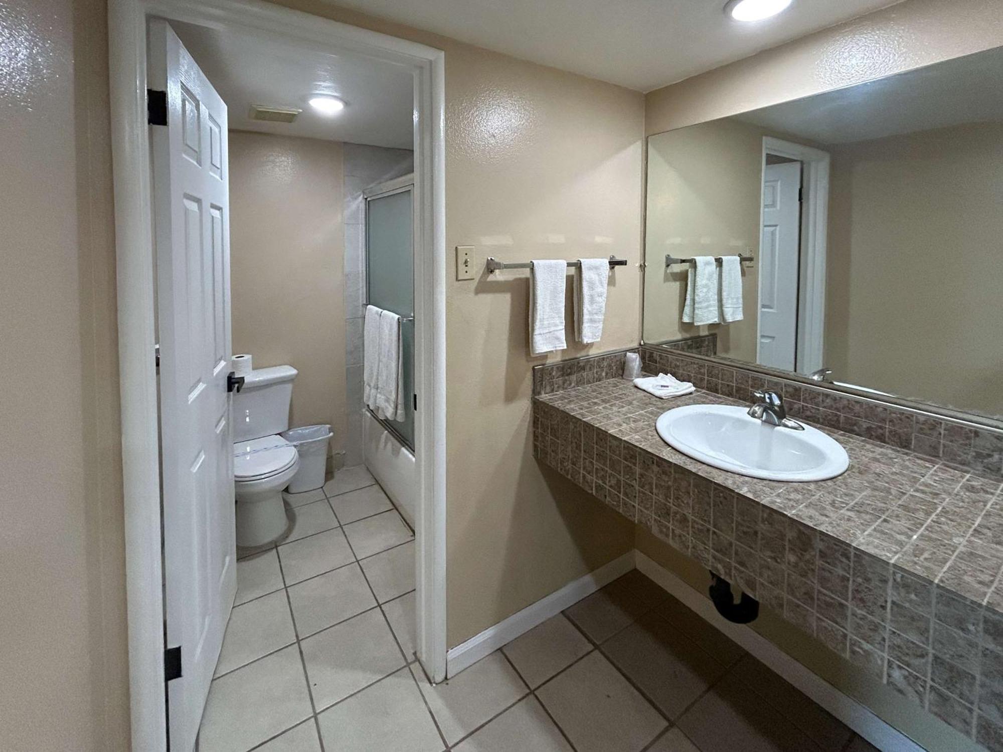 Motel 6 Selma, Ca ภายนอก รูปภาพ