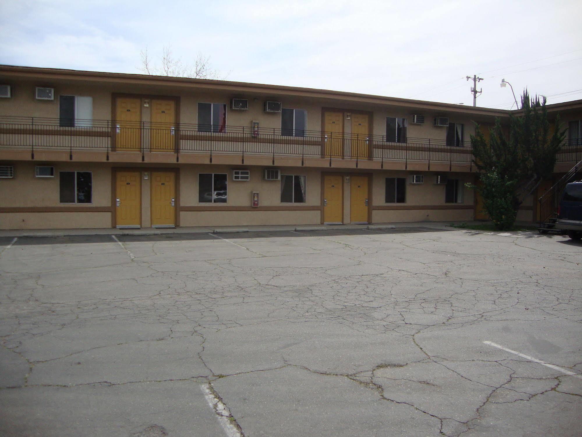 Motel 6 Selma, Ca ภายนอก รูปภาพ